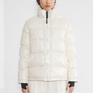 Aritzia Super Puff Hi Gloss M